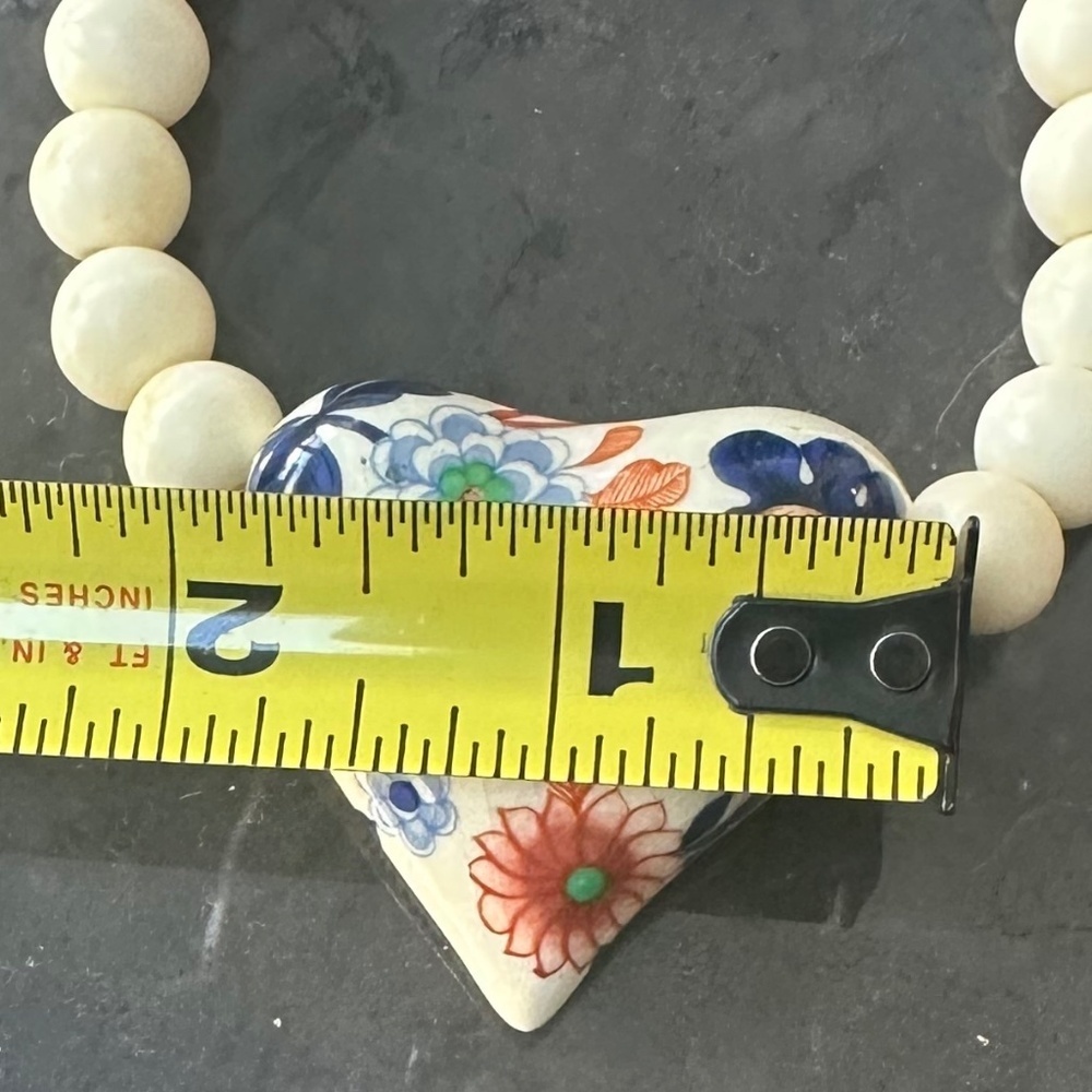 Sandra Pailet Handmade Creamy WhitePuffy Heart Pendant Necklace and Bracelet Set - Picture 9 of 11